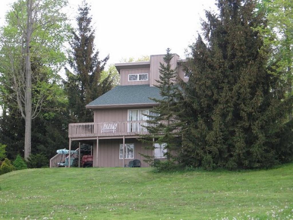 Spruce Hill &